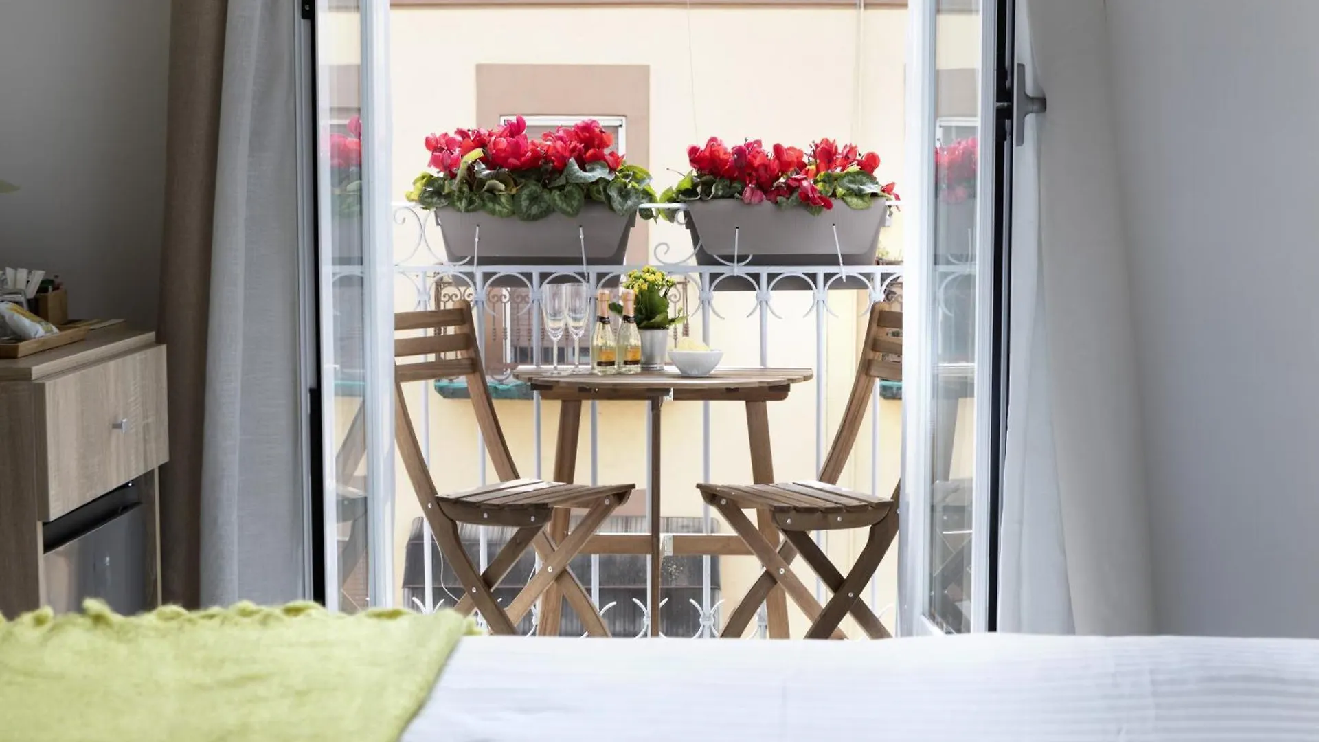 Sun&City Naples Bed & Breakfast