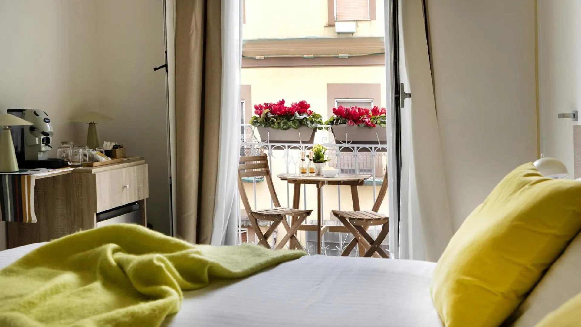 Sun&City Naples Italy